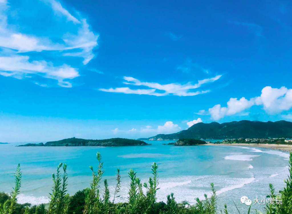 这座颜值逆天的“千岛之城”坐拥金沙白浪，还有机会偶遇荧光海哦