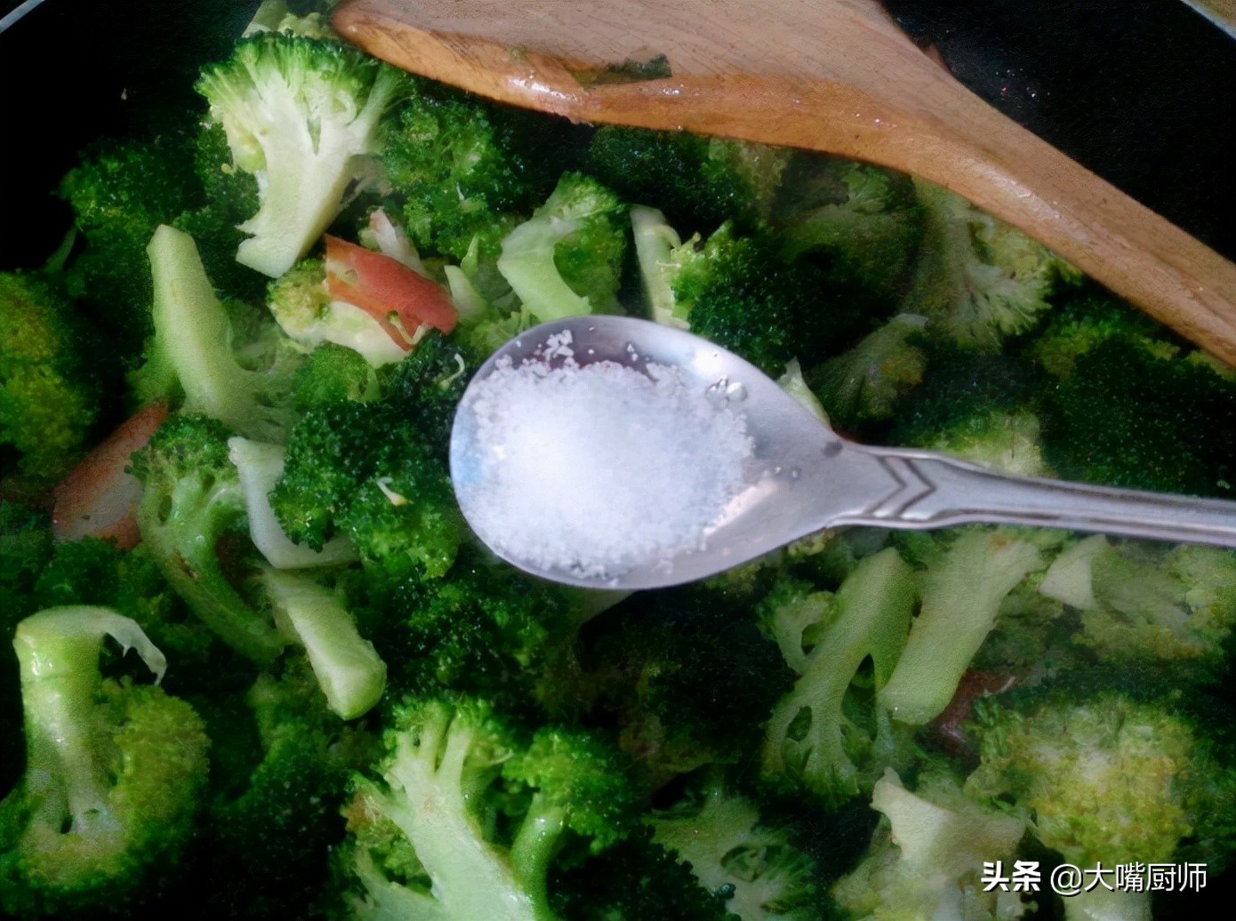 搞懂这9大烹饪原理让你秒变大厨,这50条烹饪技巧让您厨艺提升10倍