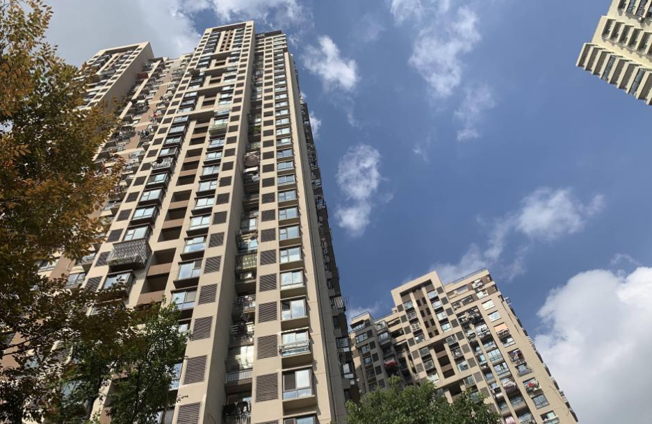 买房只剩2楼和槽钢层该怎么选,买房只剩2楼和顶楼选哪一个