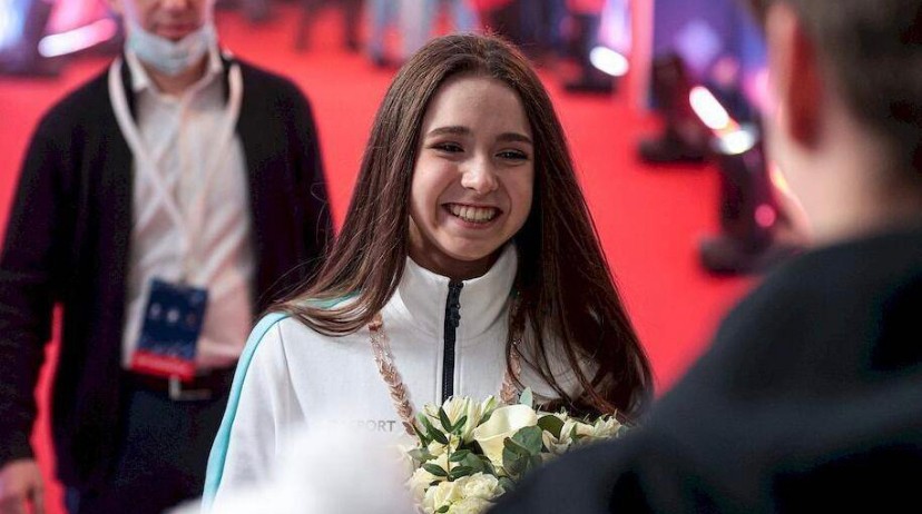 k宝瓦利耶娃回国画面,k宝回俄罗斯的视频