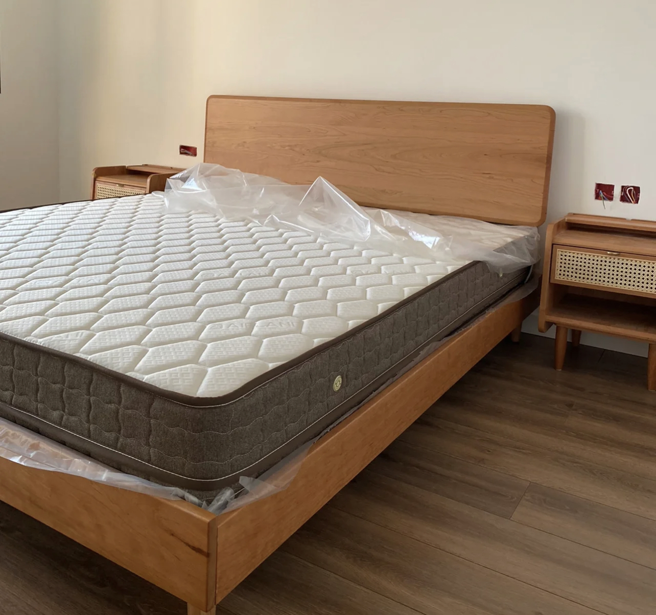 选对一个床垫对睡眠有帮助,什么牌子床垫对人体睡眠最好的