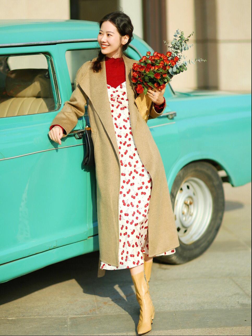 35岁女人裙子显气质的搭配,70后女人穿什么样的裙子显瘦