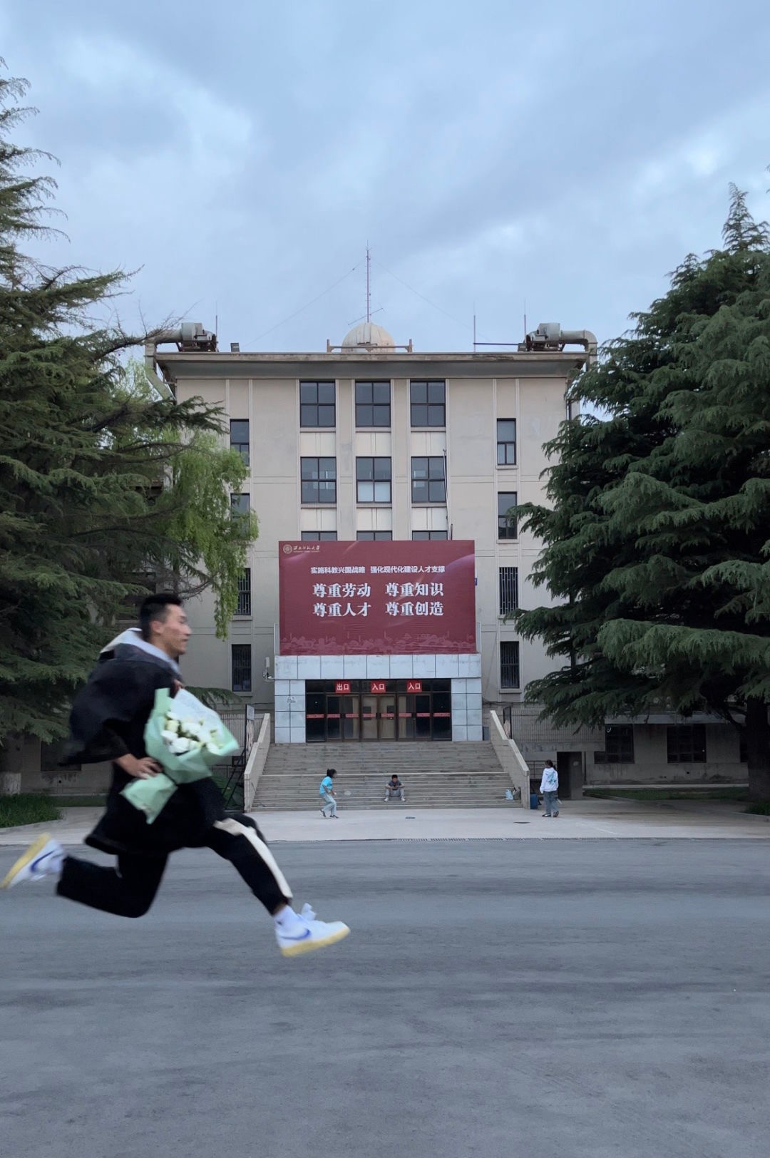 穿cos服的适合在哪里拍照,穿cosplay毕业