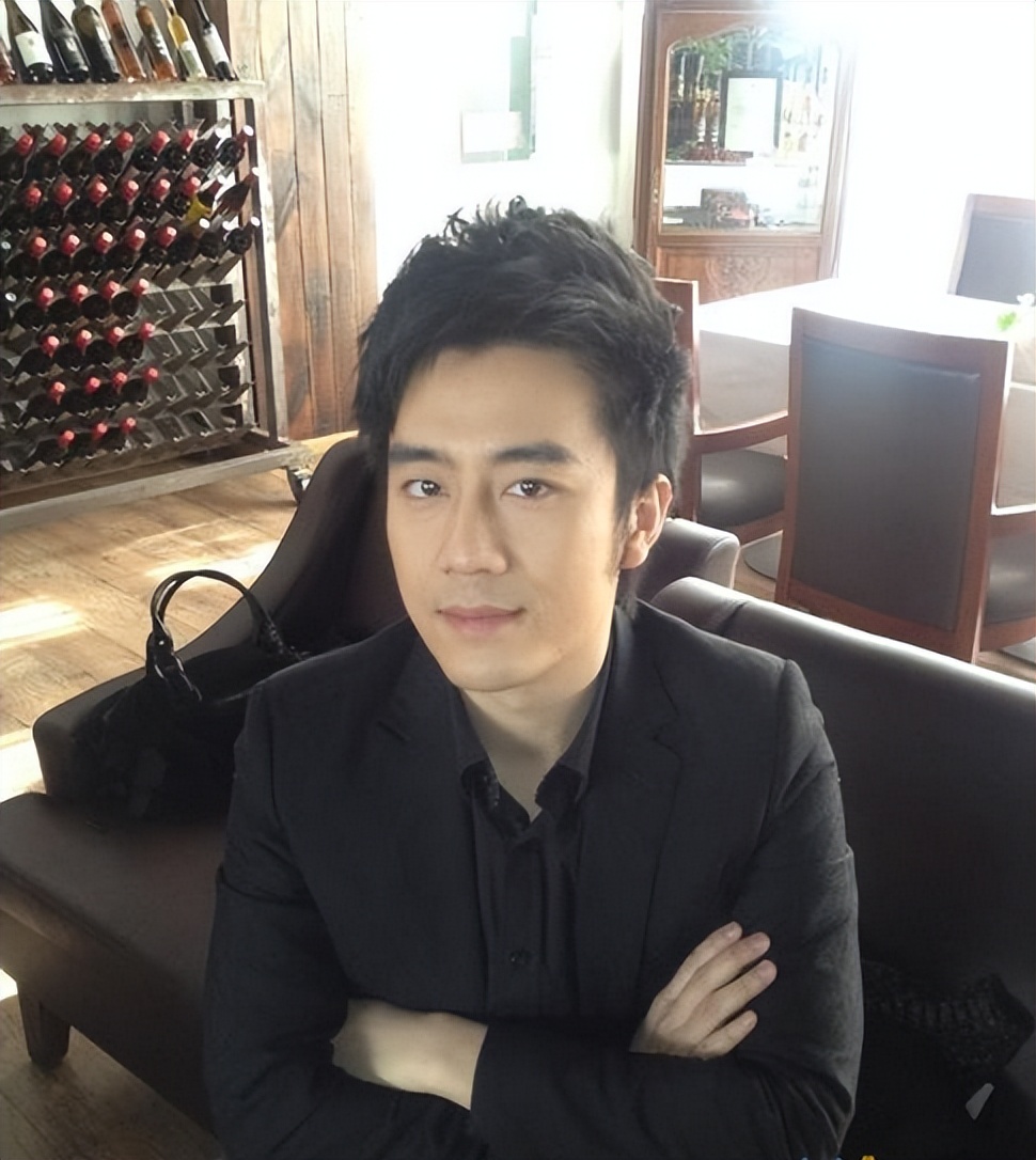 三年败光58万后续,陈欧王思聪充电宝