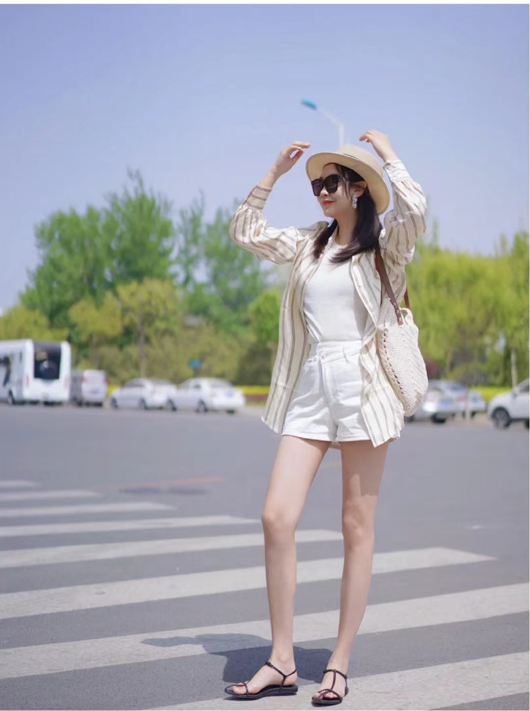 夏天七分短裤配什么上衣,夏天男生黑色短裤搭配什么上衣