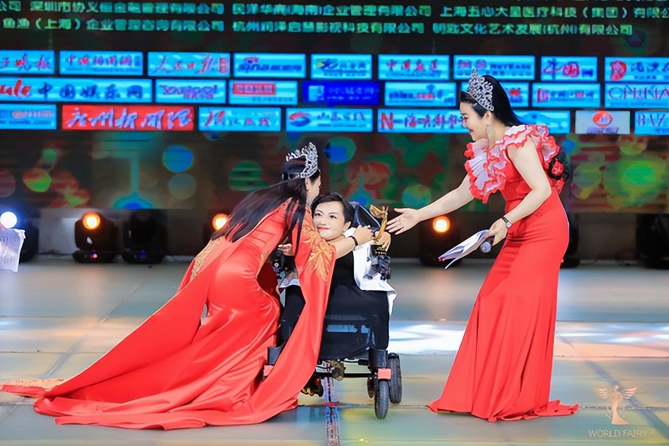 第六届世界女神大赛,蔻墨杯冠军