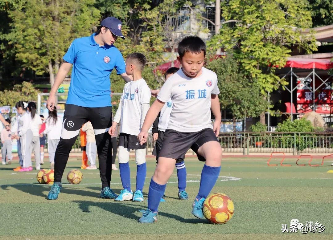 少年当自强足球,少年当自强篮球操