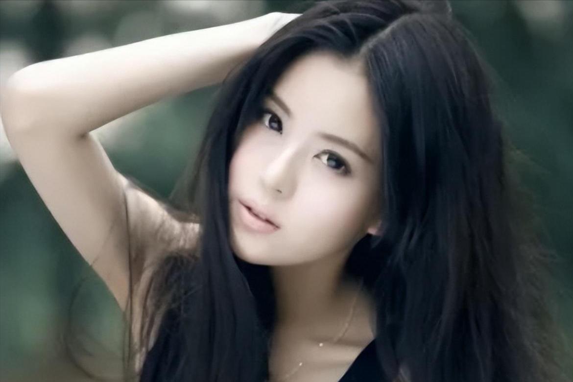 女生隐私部位的毛发变白，意味着体内有疾病吗？女性有必要了解