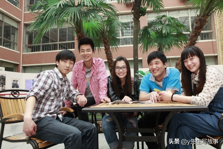 （八）半生沉浮｜那晚的歌声飘出窗外飘向夜色俱籁的夜空