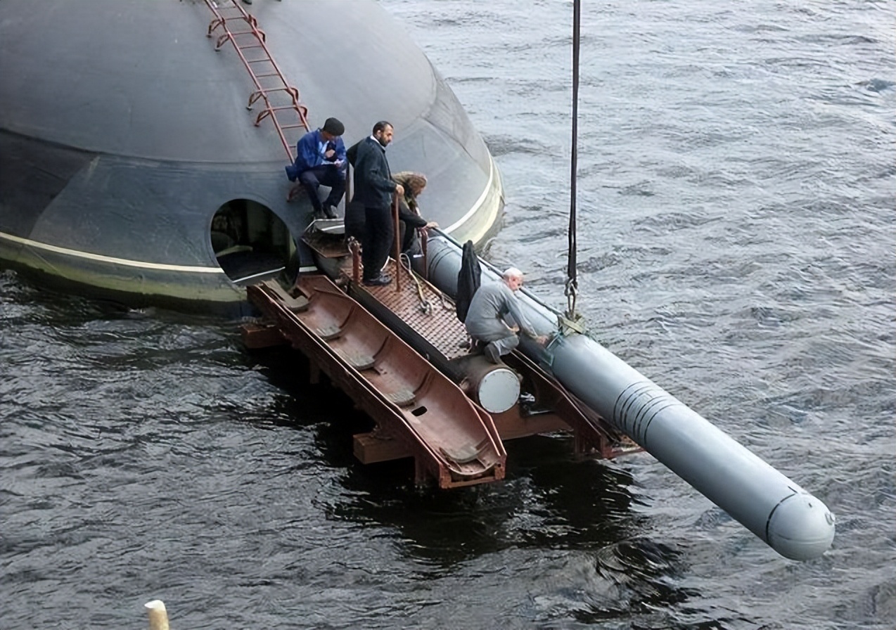 大国善谋，26亿美元买回12艘基洛级潜艇，20余年后赚回60亿美元