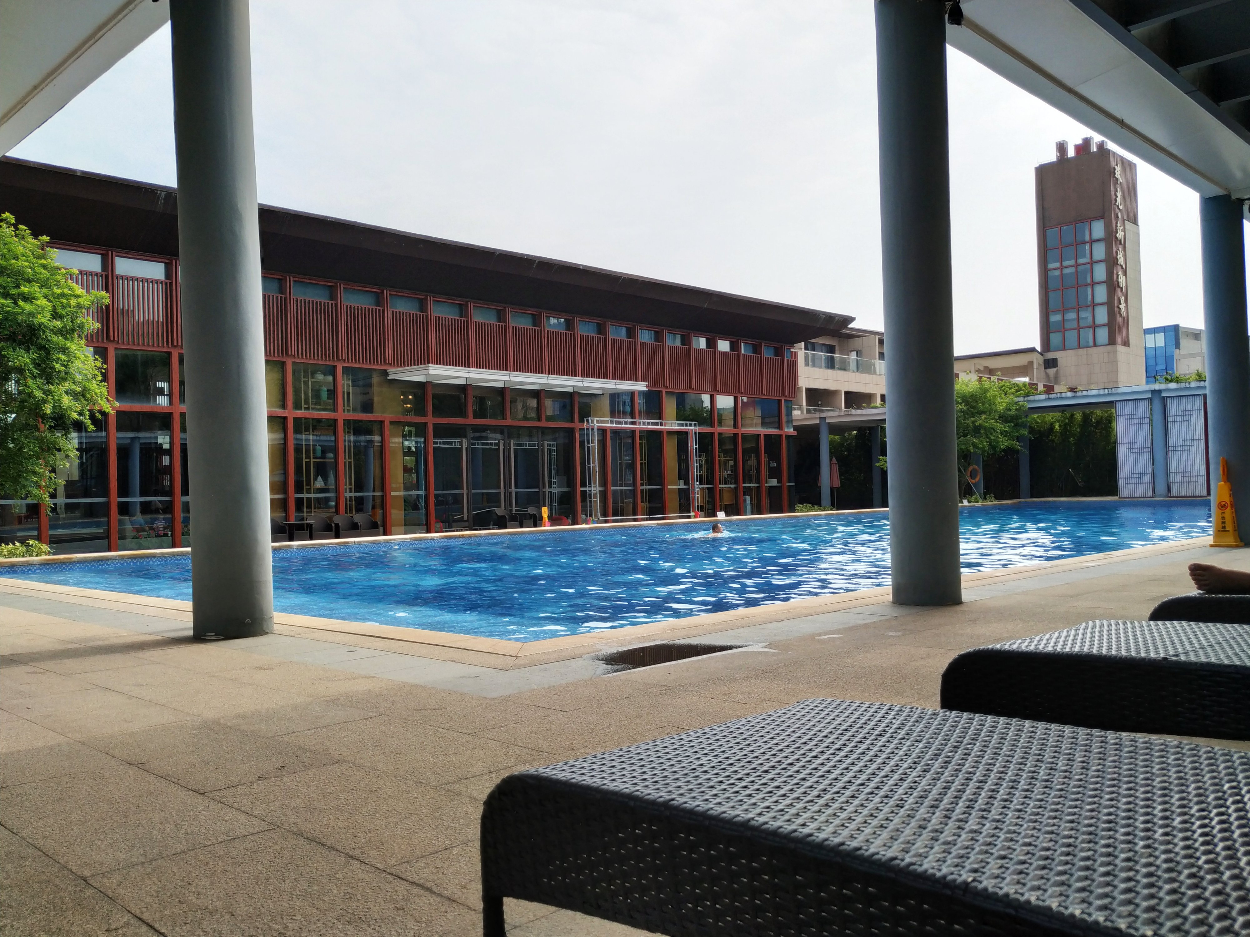 天冷泡露天温泉冷吗,冬日温泉慵懒