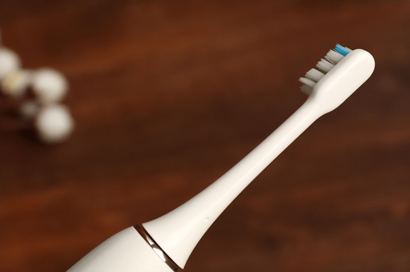 欧乐b电动牙刷p3000和p4000哪个好,最好电动牙刷品牌排行榜前十名