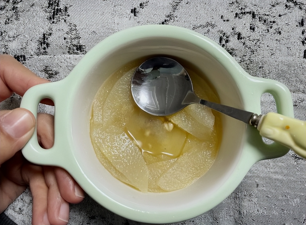 小孩咳嗽寒痰食疗法,咳嗽煎蛋食疗法