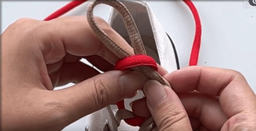 鞋带一扯就开的技法,鞋带环解法图解全图