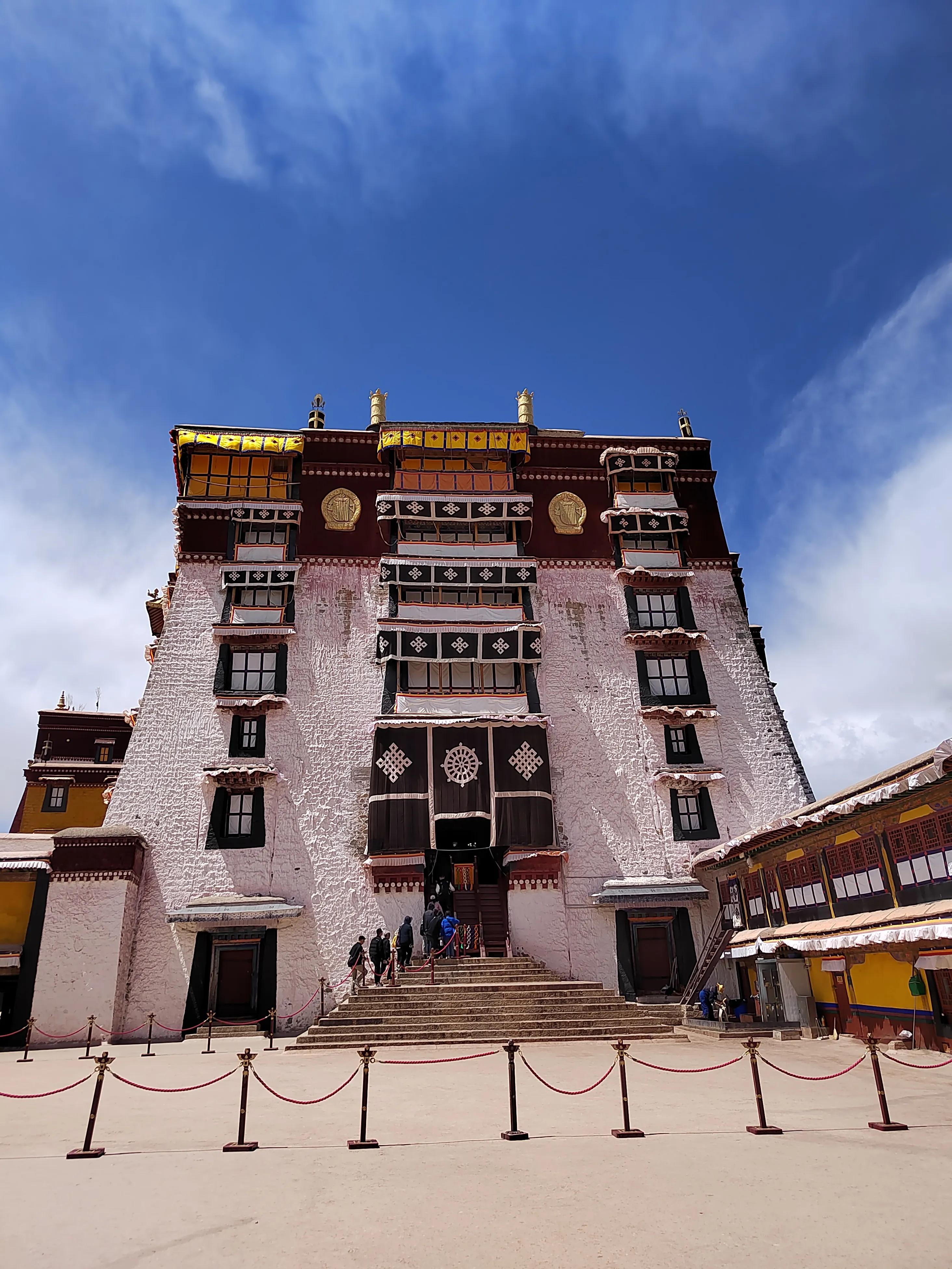 离天空最近的宫殿布达拉宫,在离天最近的地方布达拉宫视频