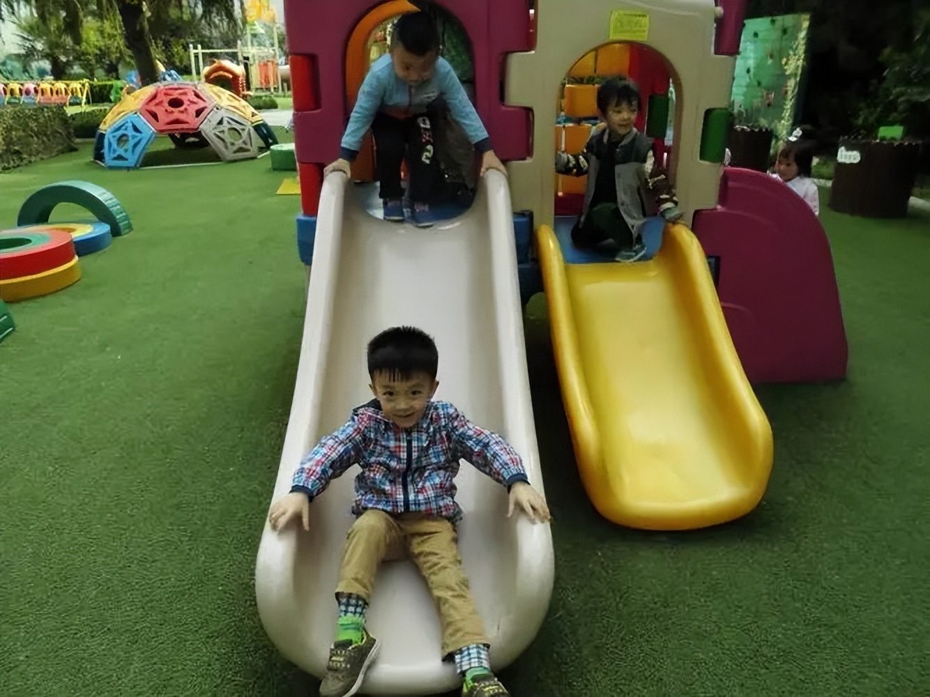 孩子被老人欺负了怎么办,孙子被爷爷欺负该怎么教育