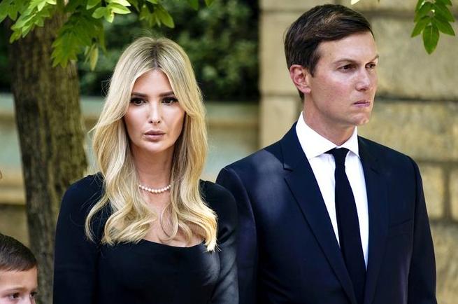 特朗普全家出席前妻的葬礼，梅拉尼娅戴着墨镜，伊万卡表情伤感