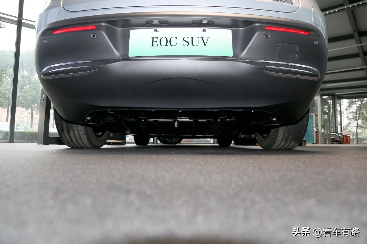 探店奔驰武侯华星锦业，奔驰EQA和EQC到底怎么样？