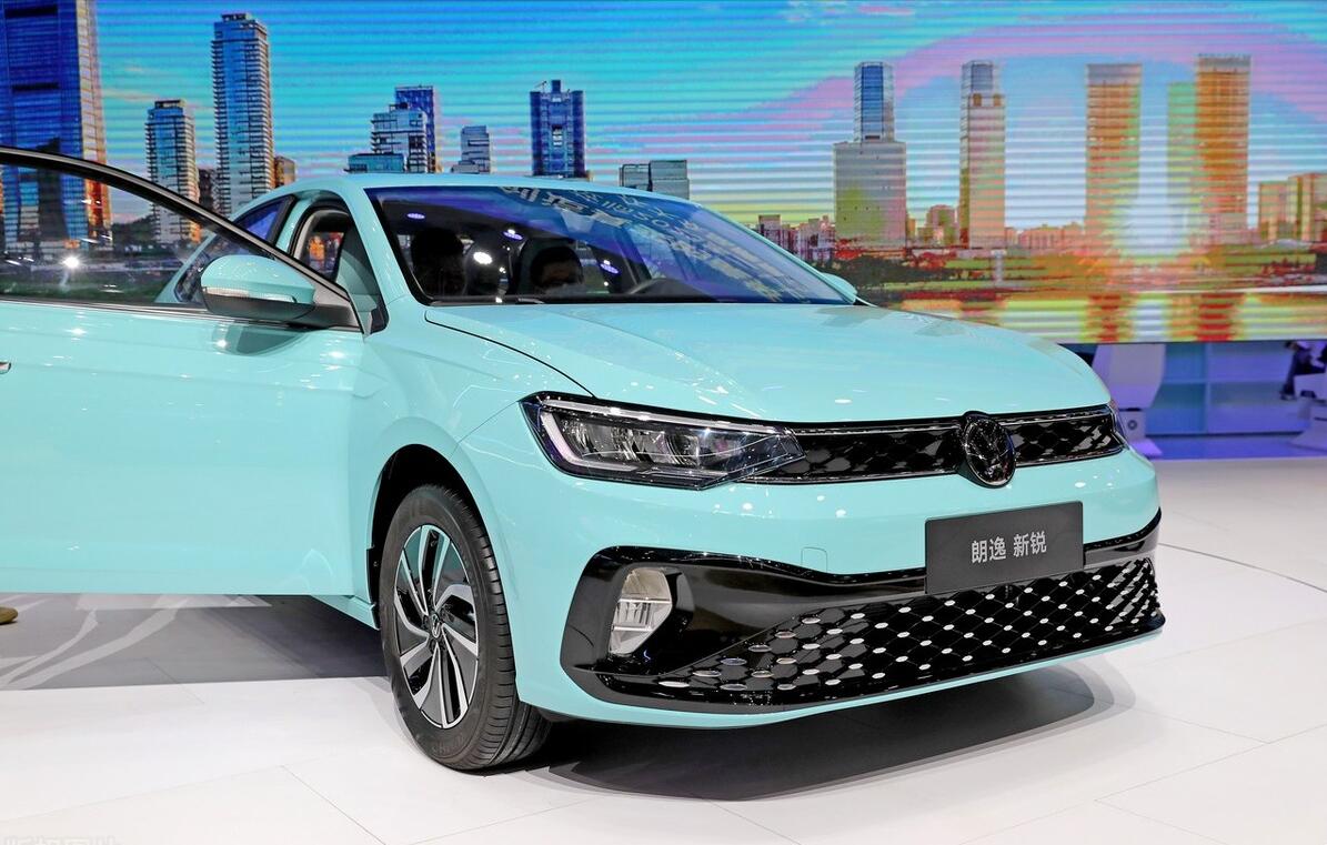 不建议买油电混动的三个原因,有了混动车还有必要买纯电车吗