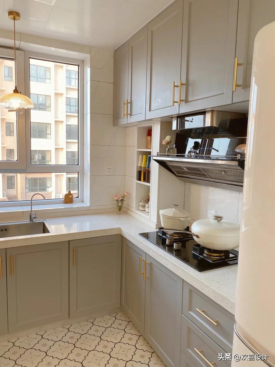 高颜值的厨房瓷砖铺设方案,30公分厨房装修效果图