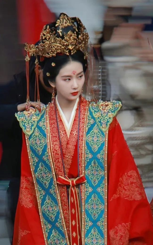 虞书欣雷人造型,虞书欣少女感造型盘点