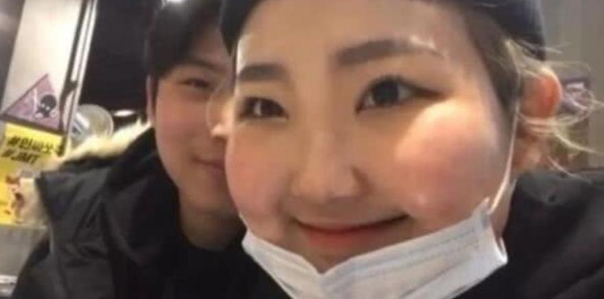 父母自杀，遭遇霸凌，早恋暴瘦100斤，崔真实女儿的成长太悲惨