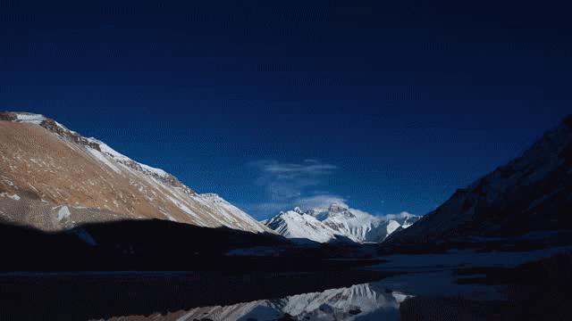 7月24日|浓浓援藏情，沪藏一家亲珠穆朗玛峰、扎什伦布寺9日“上海-日喀则”援藏旅游包机活动