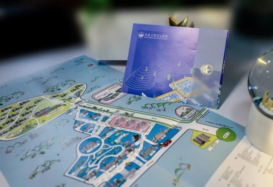 厦门大学手绘校园地图,手绘大学通知书