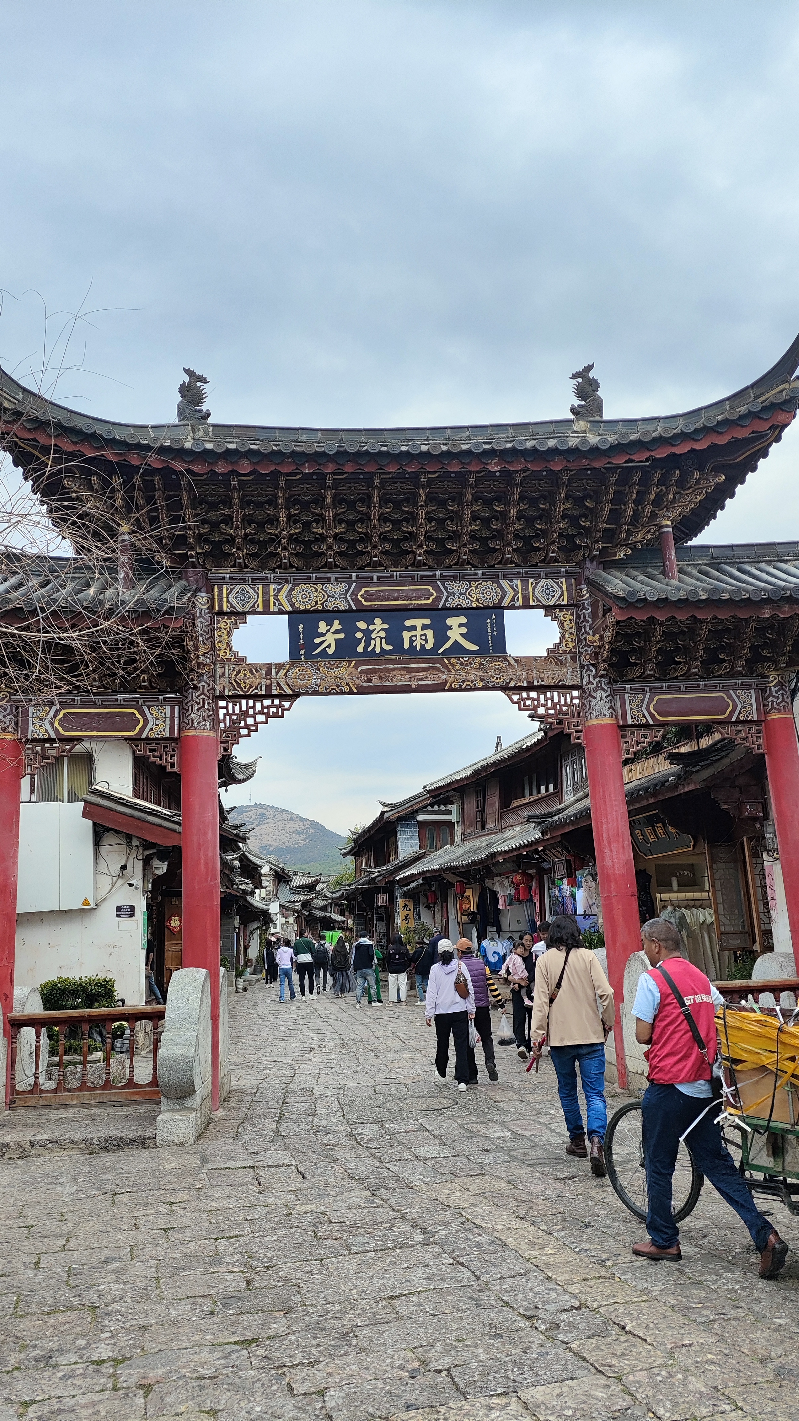 2个人去云南旅游5天多少钱,去北京穷游三天需要多少钱费用