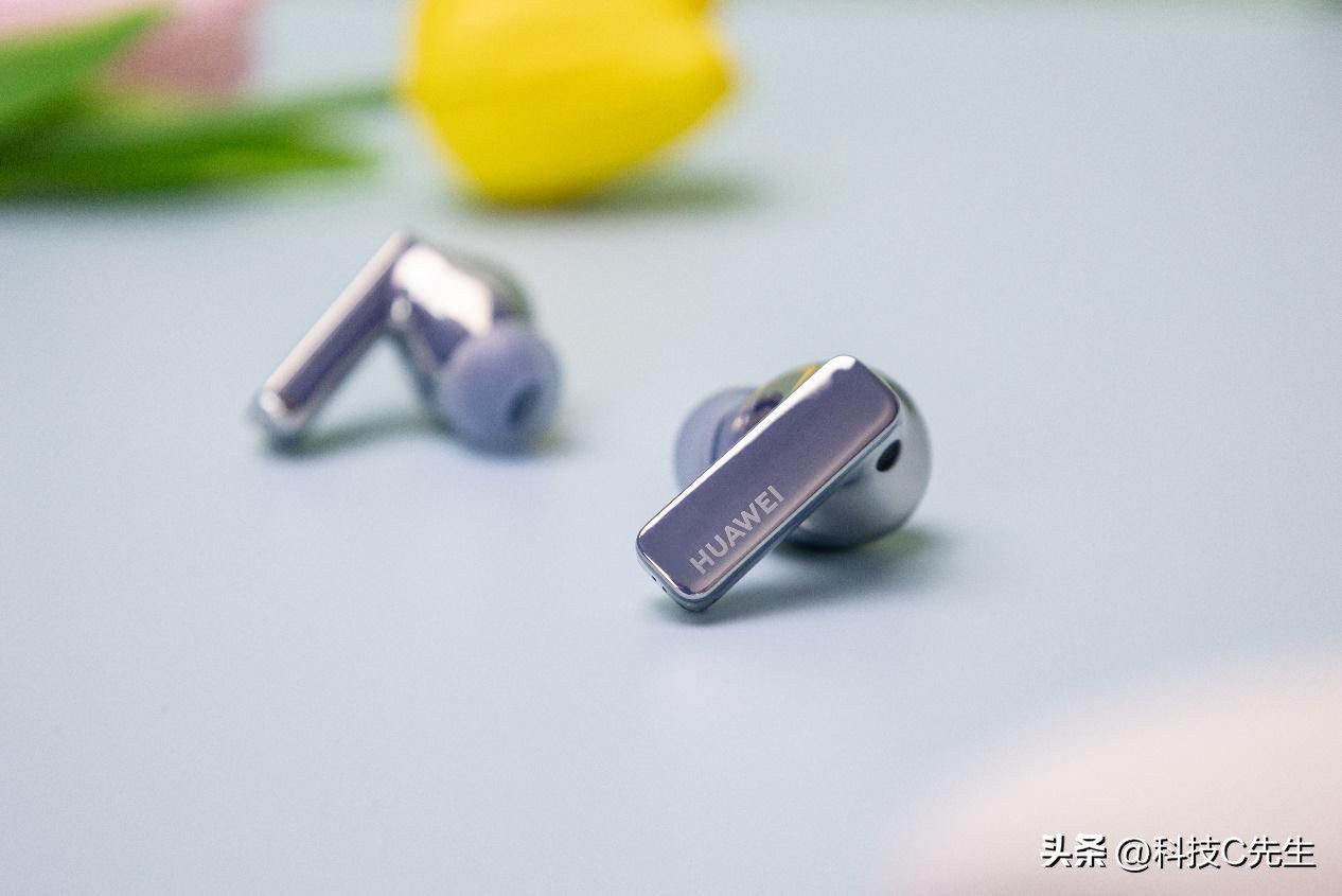 华为freebudspro与freebuds4,华为freebudspro对比airpodspro