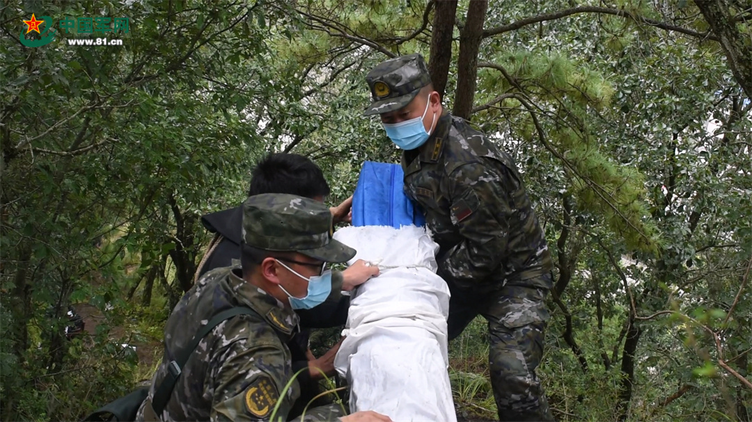 家在雅安，心系泸定！*警武**雅安支队开展跨地域救援的暖心故事