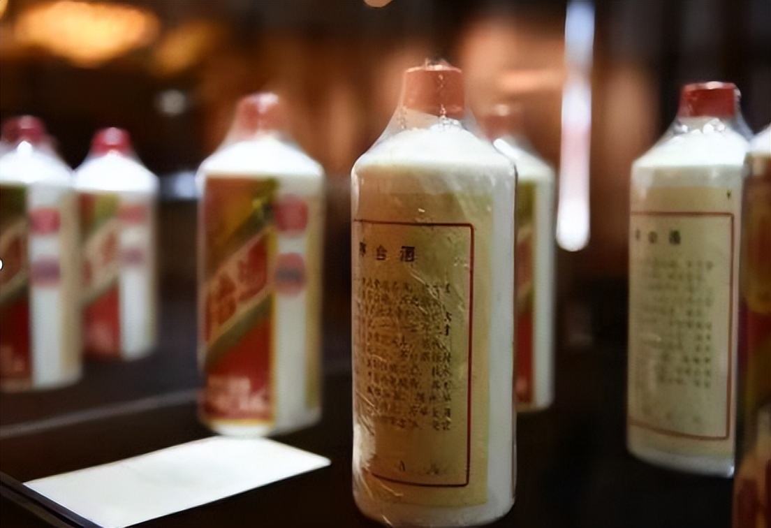 大爷挖出6000年文物,挖出几十年的茅台