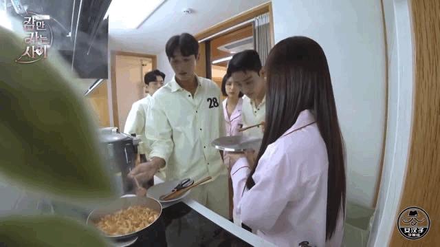 先睡后爱18禁，这都能播？