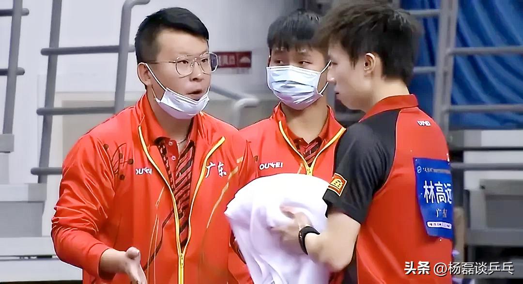 致敬中国飞行员张超,致敬英雄飞行员张超