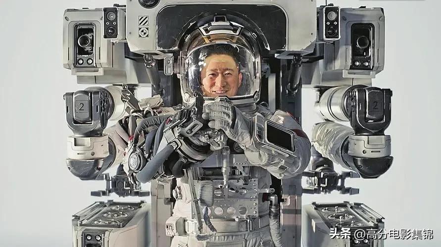 流浪地球2从地面升空太空片段,流浪地球2空间站坠落高燃剪辑