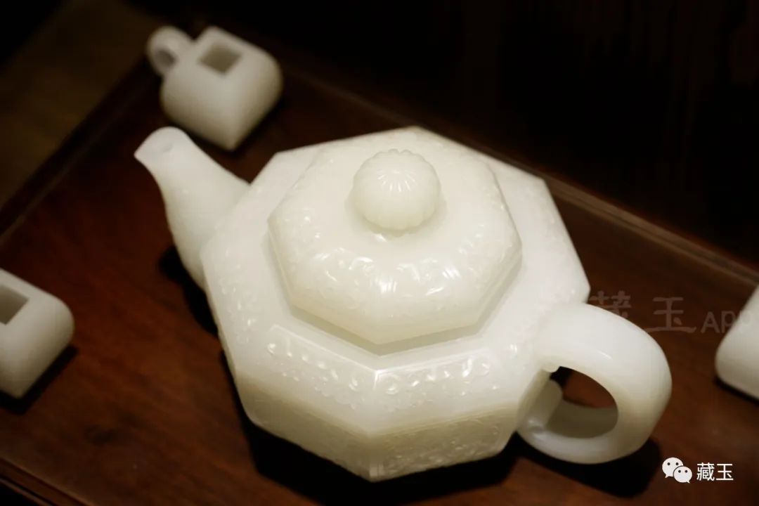 10万的玉买回来的还可以卖多少钱,10万块买的玉能卖多少