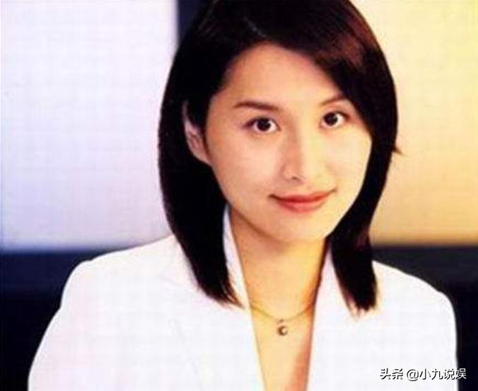 何炅老婆是谁？网友爆料两人早就隐婚多年，还晒出同行的照片