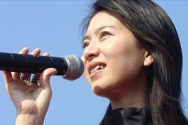 黎兵妻子甘萍现状,甘萍与黎兵现居成都吗