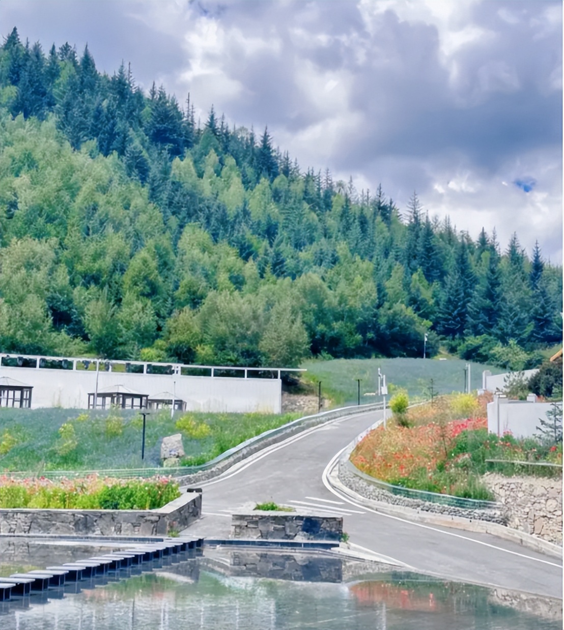 七月尾更适合去四姑娘山的哪条沟,四姑娘山普通游客可上到多少海拔