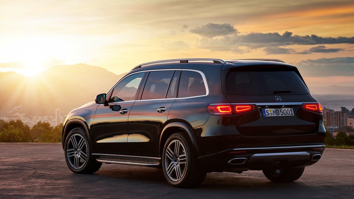 十大经典奔驰车排名,列举奔驰汽车公司的畅销车型