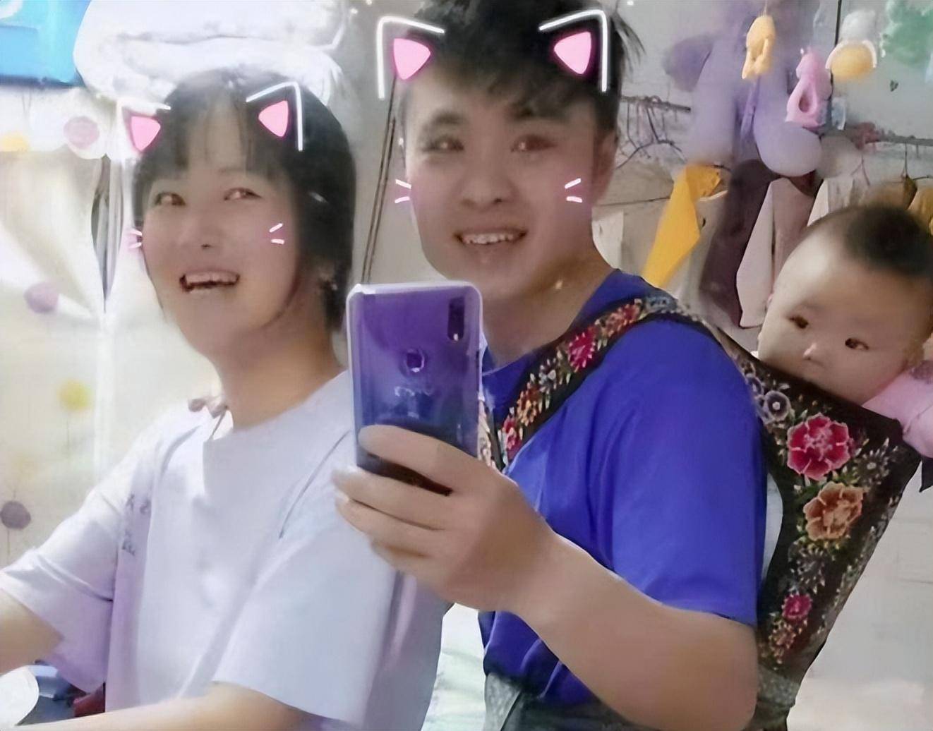 安徽送外卖小哥带着女儿,90后小哥带着孩子送外卖后续