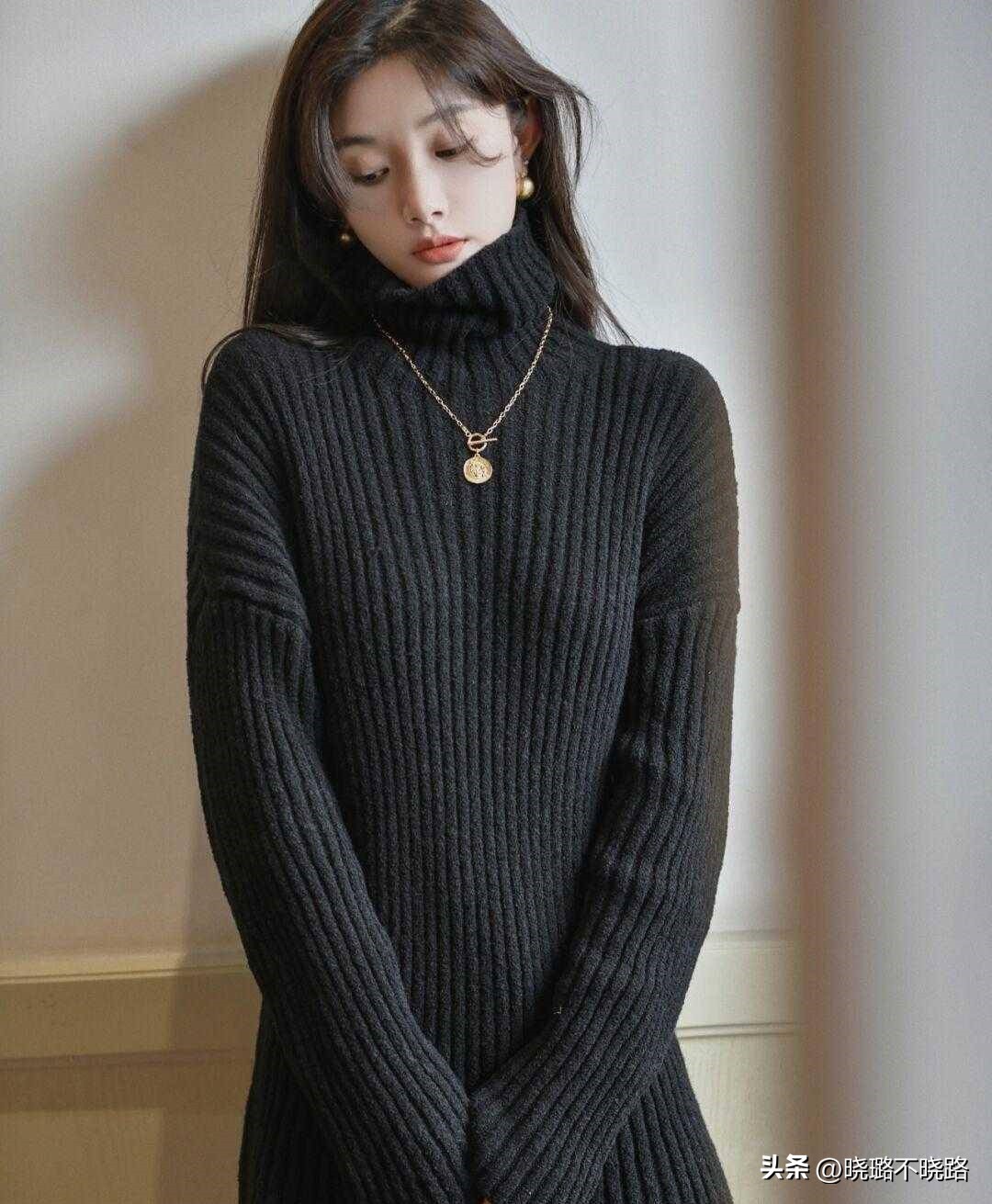 高领衫怎么搭配外套更好看,风衣半高领针织衫搭配
