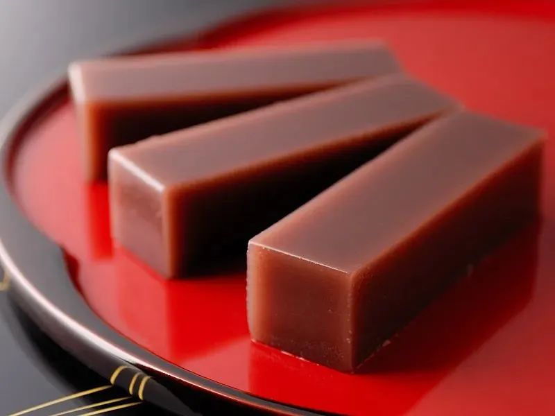 在日本，到底是什么小点心会做得这么精致又馋人呢？