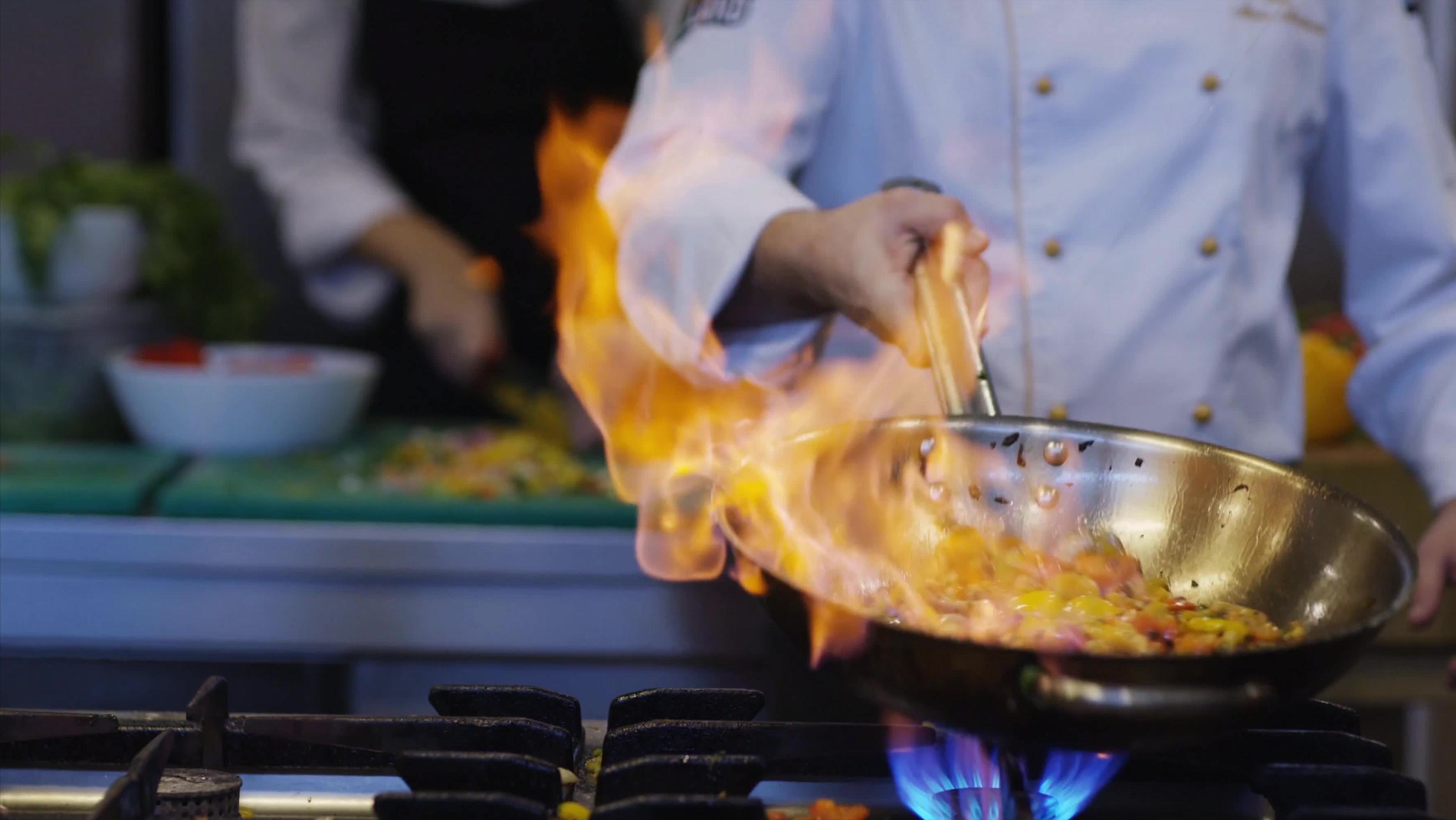 如何选油烟机又便宜又安全,买油烟机主要看什么怎么挑选