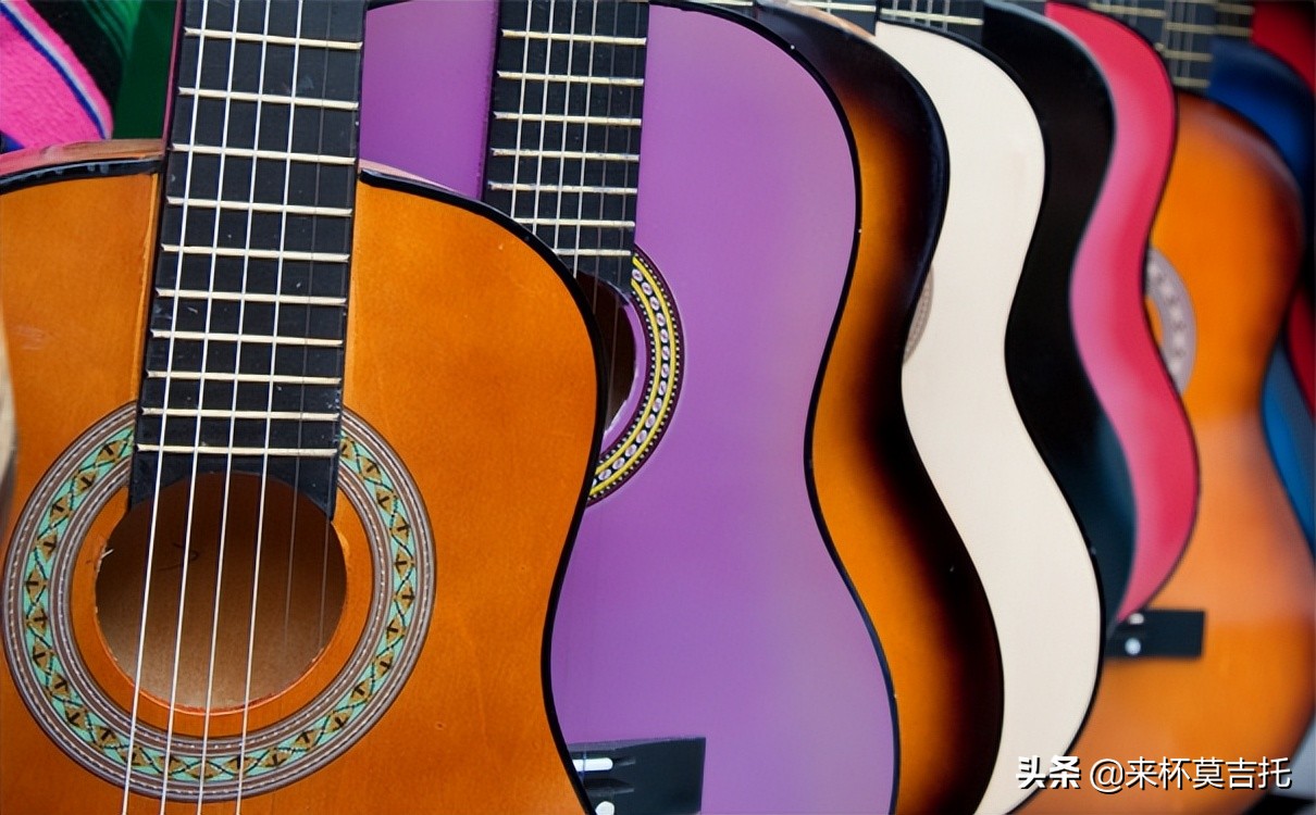 新手入门吉他选择哪款好用一点,吉他初学者用烧火棍合适吗