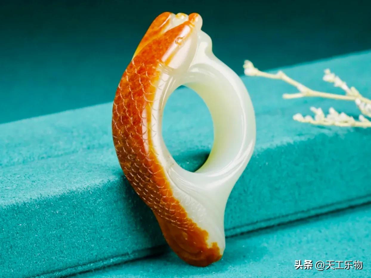 红皮红肉和田玉,红皮白肉和田玉籽料老料