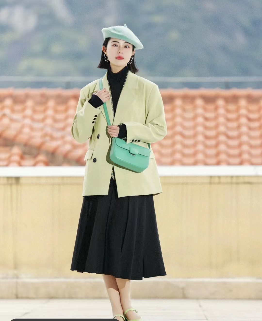 西装外套怎么搭配裙子好看气质,西装外套怎么搭配长裙子冬季