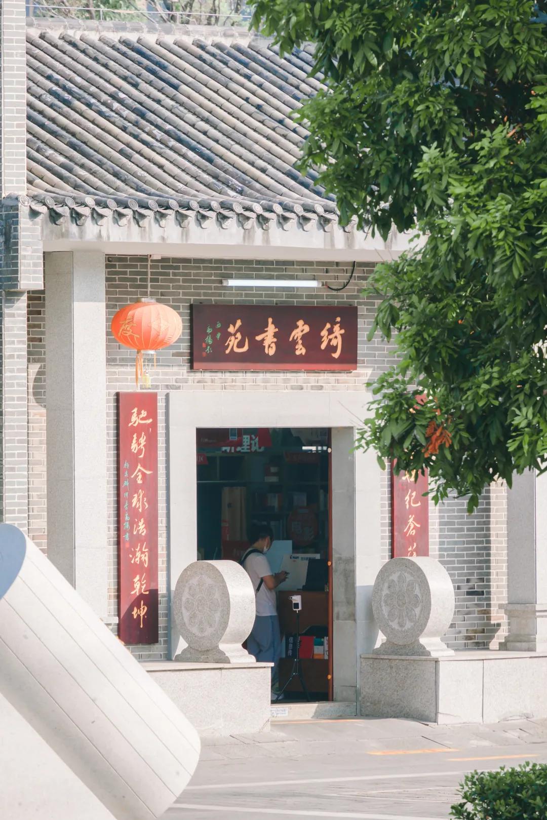 深圳海边书吧,深圳海边图书馆怎么样