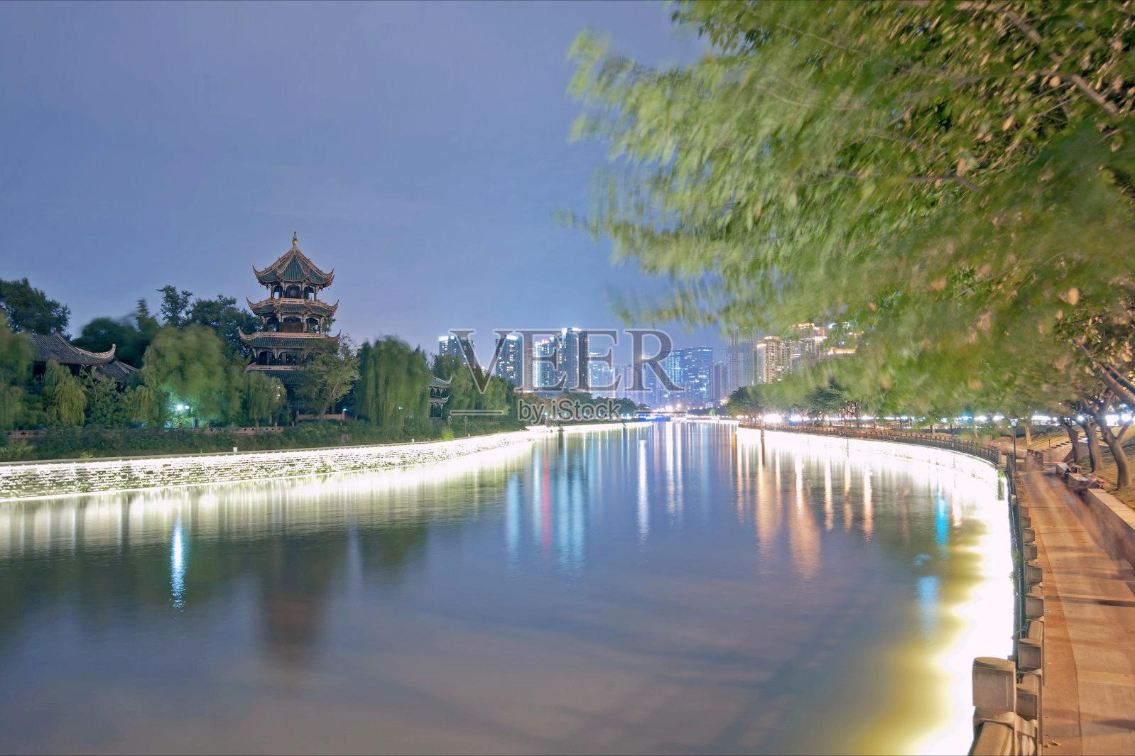 为什么说成都是最安逸的地方,你觉得成都是一座怎样的城市