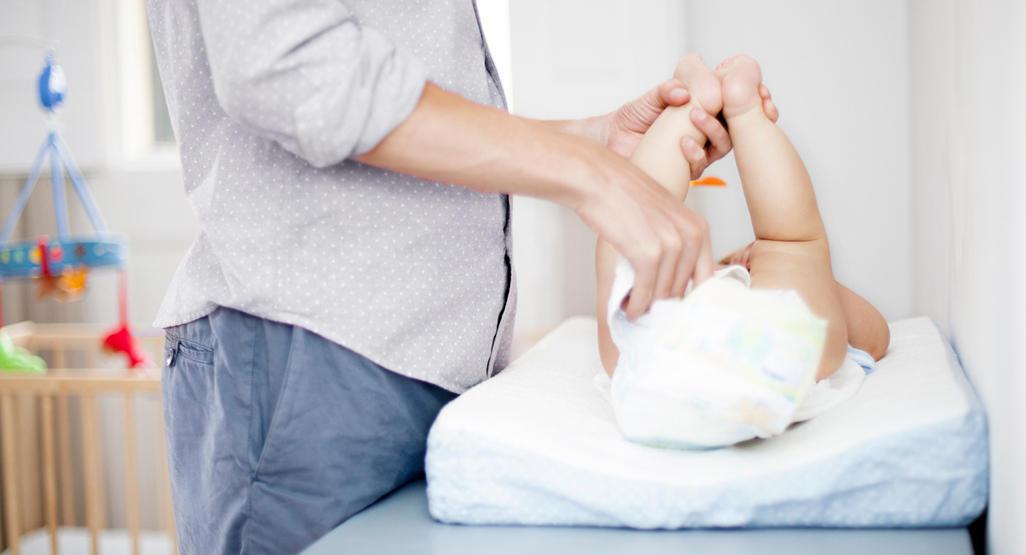 拉拉裤和纸尿裤的区别哪个方便换,拉拉裤和纸尿裤有哪些区别